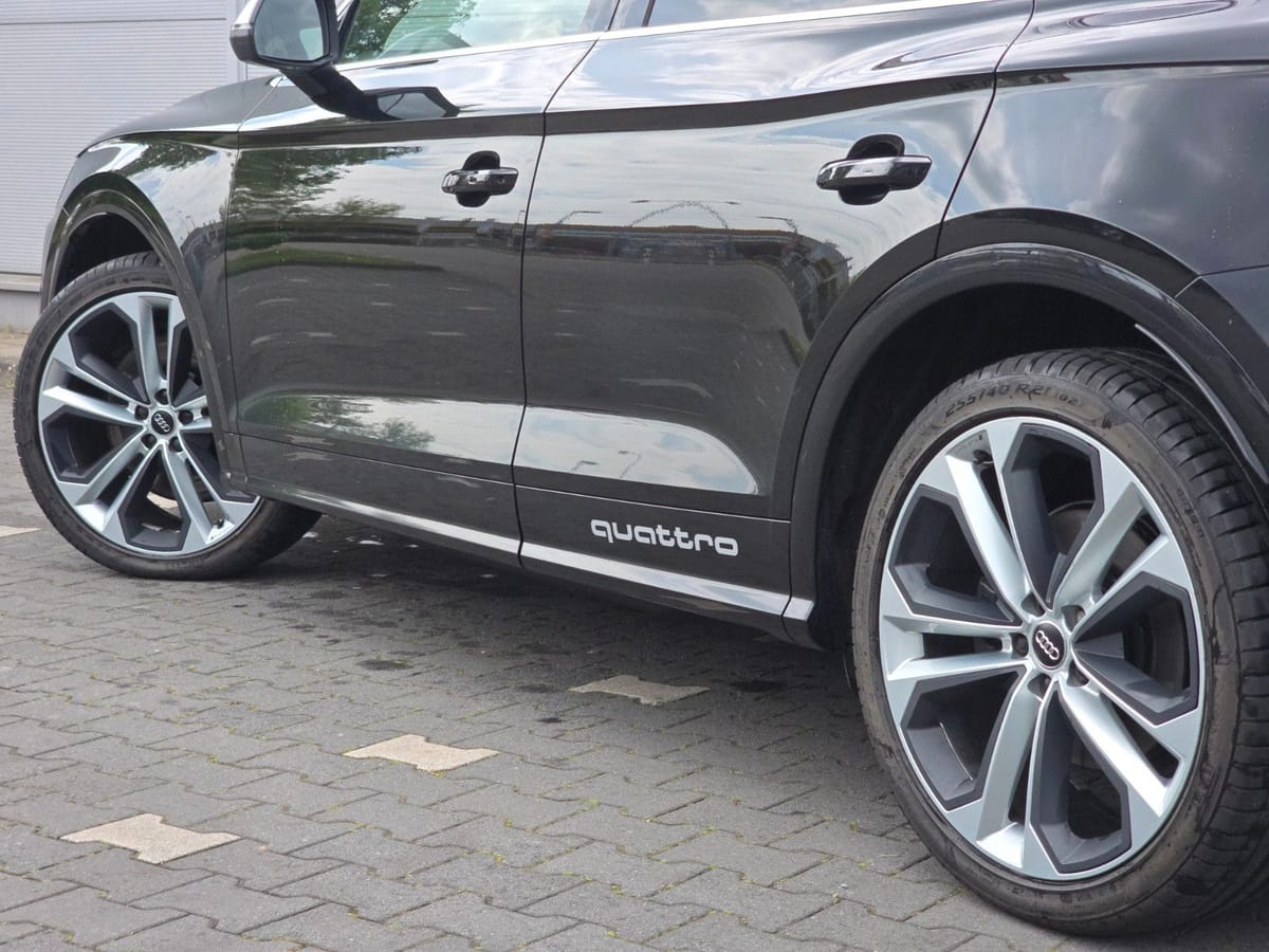 Audi SQ5 3.0 TDI quattro (Digital Tacho Alcantara) foto 9
