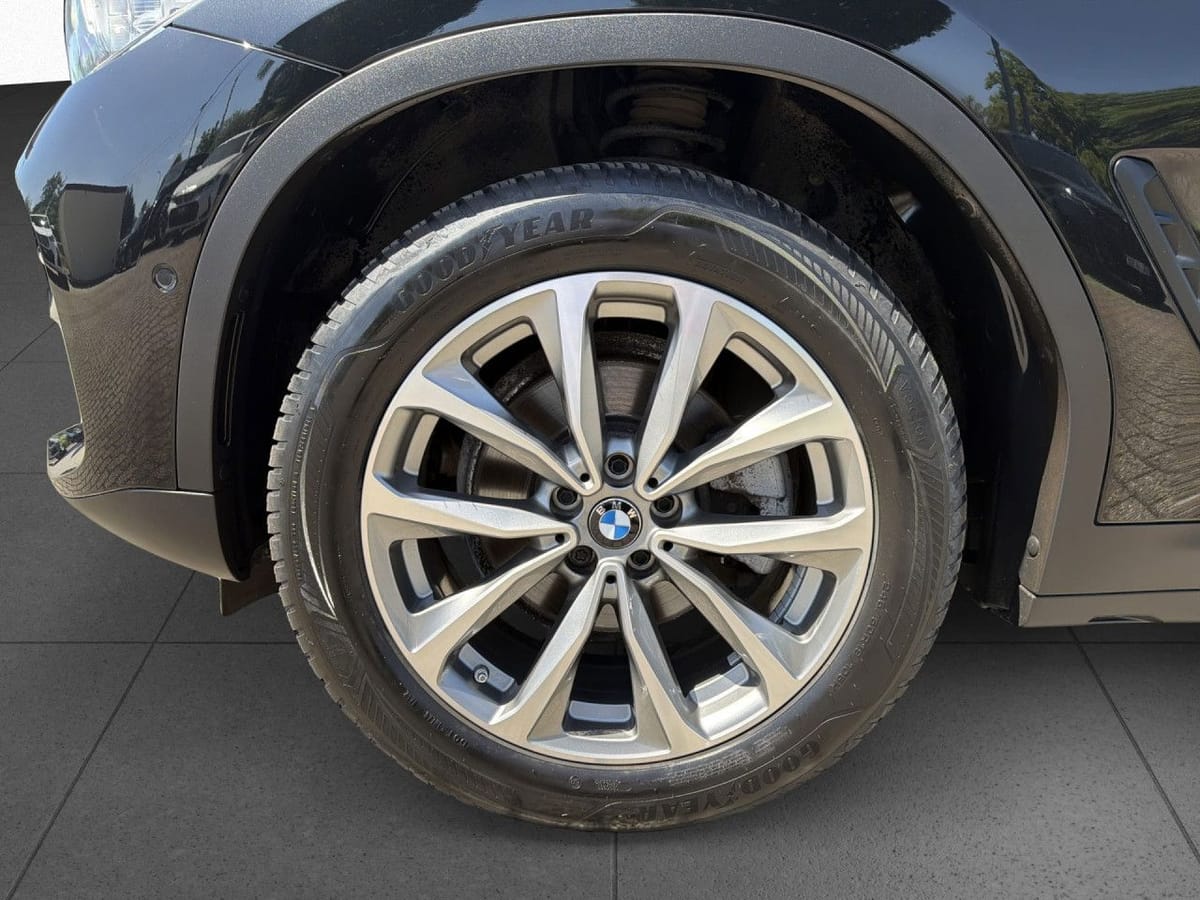 BMW X4 xDrive20i Head-Up Adapt.LED-SW RF-Kamera Navi foto 17
