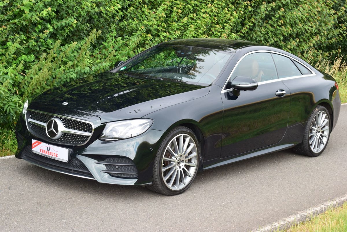 Mercedes-Benz E 400 Coupe 4M AMG LED Pano Widescreen DAB