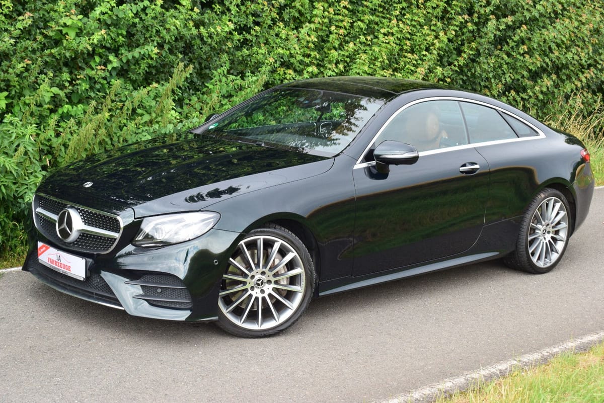 Mercedes-Benz E 400 Coupe 4M AMG LED Pano Widescreen DAB foto 4