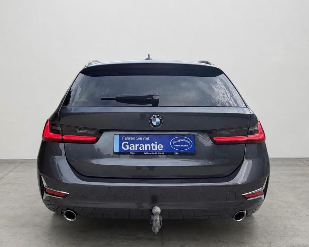 BMW 320d xDrive Luxury PANO HUD AHK HARMAN&KARDON foto 3