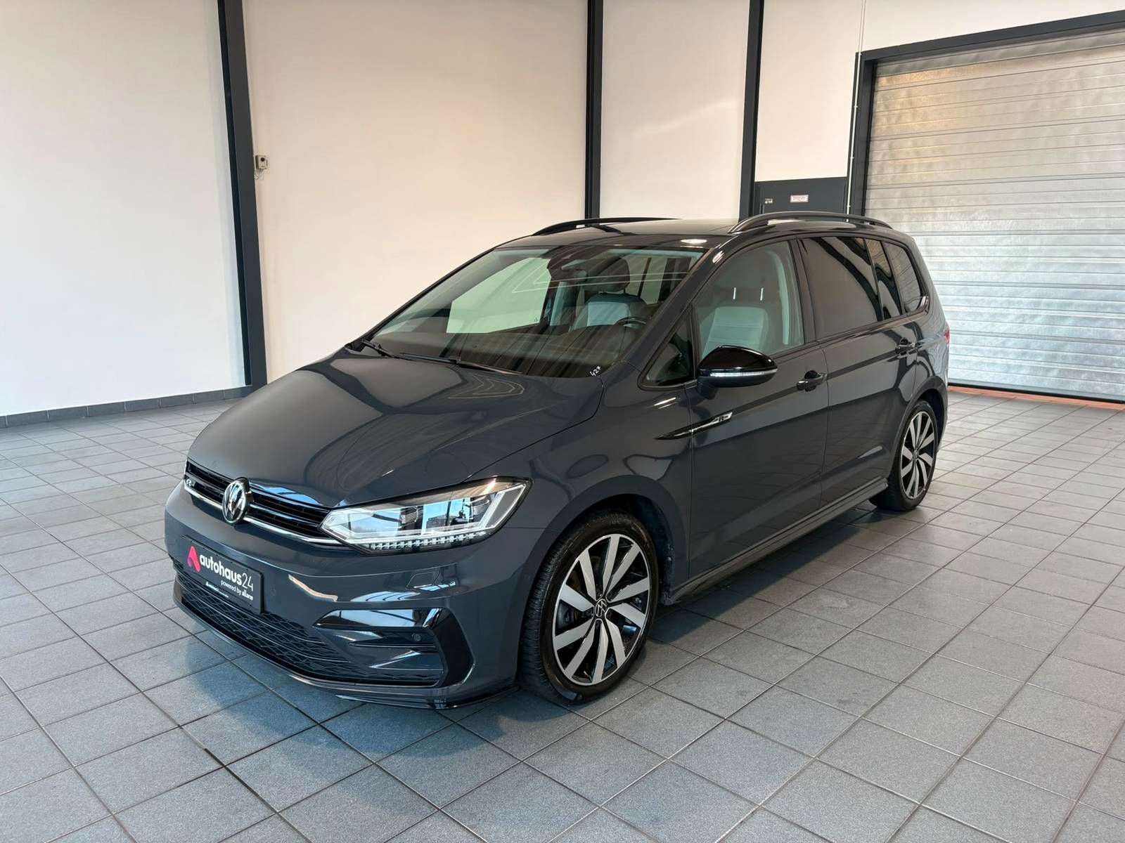 Volkswagen Touran 1.5 TSI Highline DSG ACC Kamera Navi foto 3