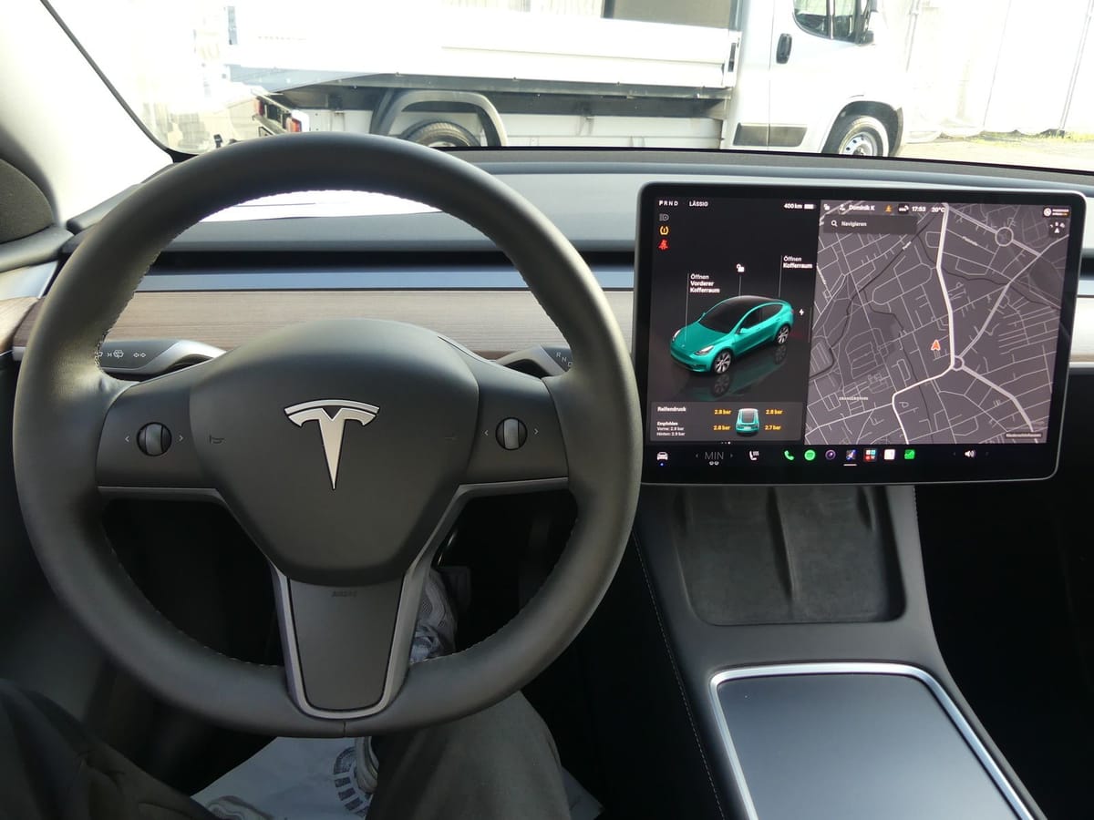 Tesla Model Y Long Range Dual AWD 378KW PANO LED KAM foto 3
