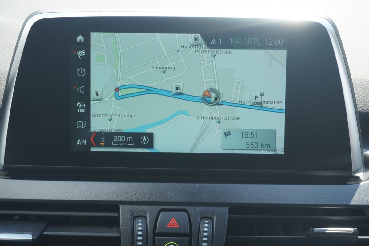 BMW 225 xe Sport Line xDrive LED Navi Sitzheizung foto 25