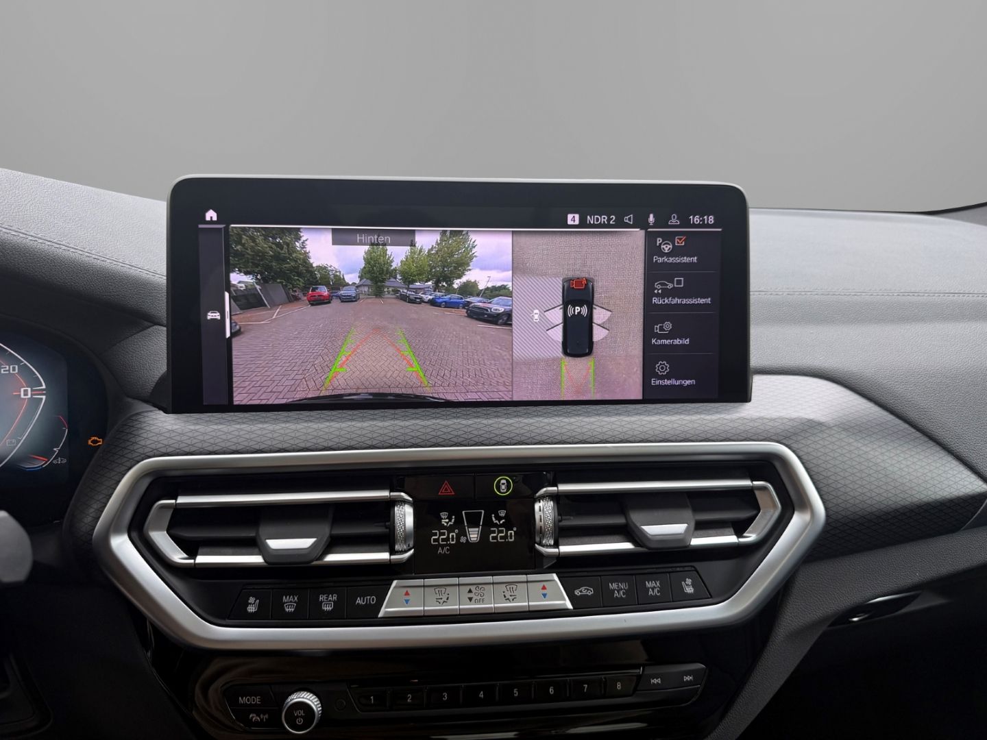 BMW X3 M40d HUD/StHZG/AHK/Pano/H&K/Navi/Car Play foto 4