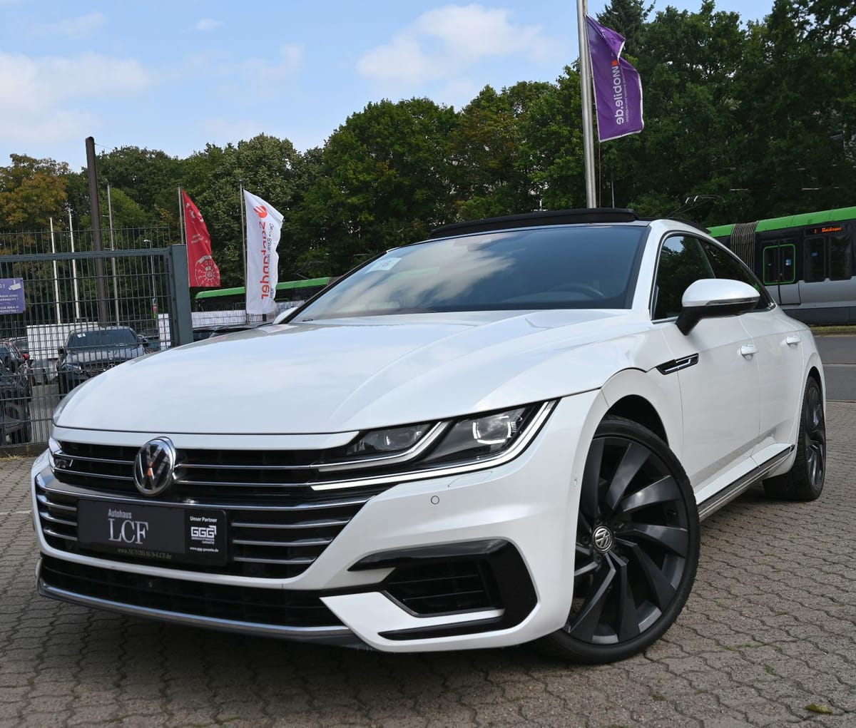 Volkswagen Arteon 2.0 TSI 4Motion R-Line Pano Navi LED CAM