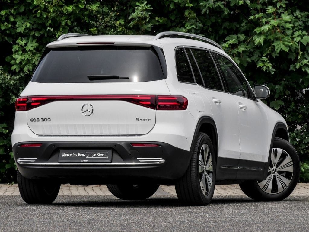 Mercedes-Benz EQB 300 4M Progressive Pano 360 Distr Ambi Totw foto 3