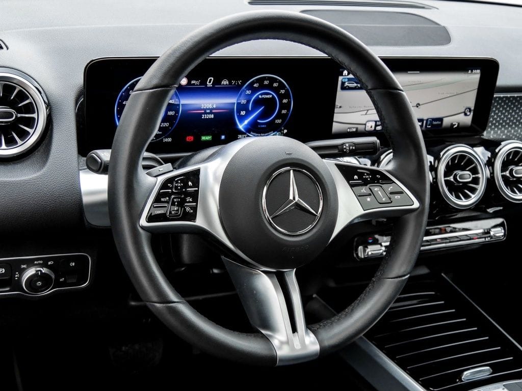 Mercedes-Benz EQB 300 4M Progressive Pano 360 Distr Ambi Totw foto 9