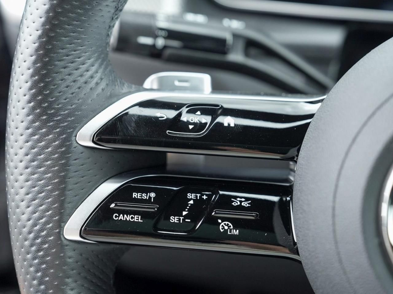 Mercedes-Benz GLC 220 d 4M Coupé AMG Panorama Distronic Standh foto 18
