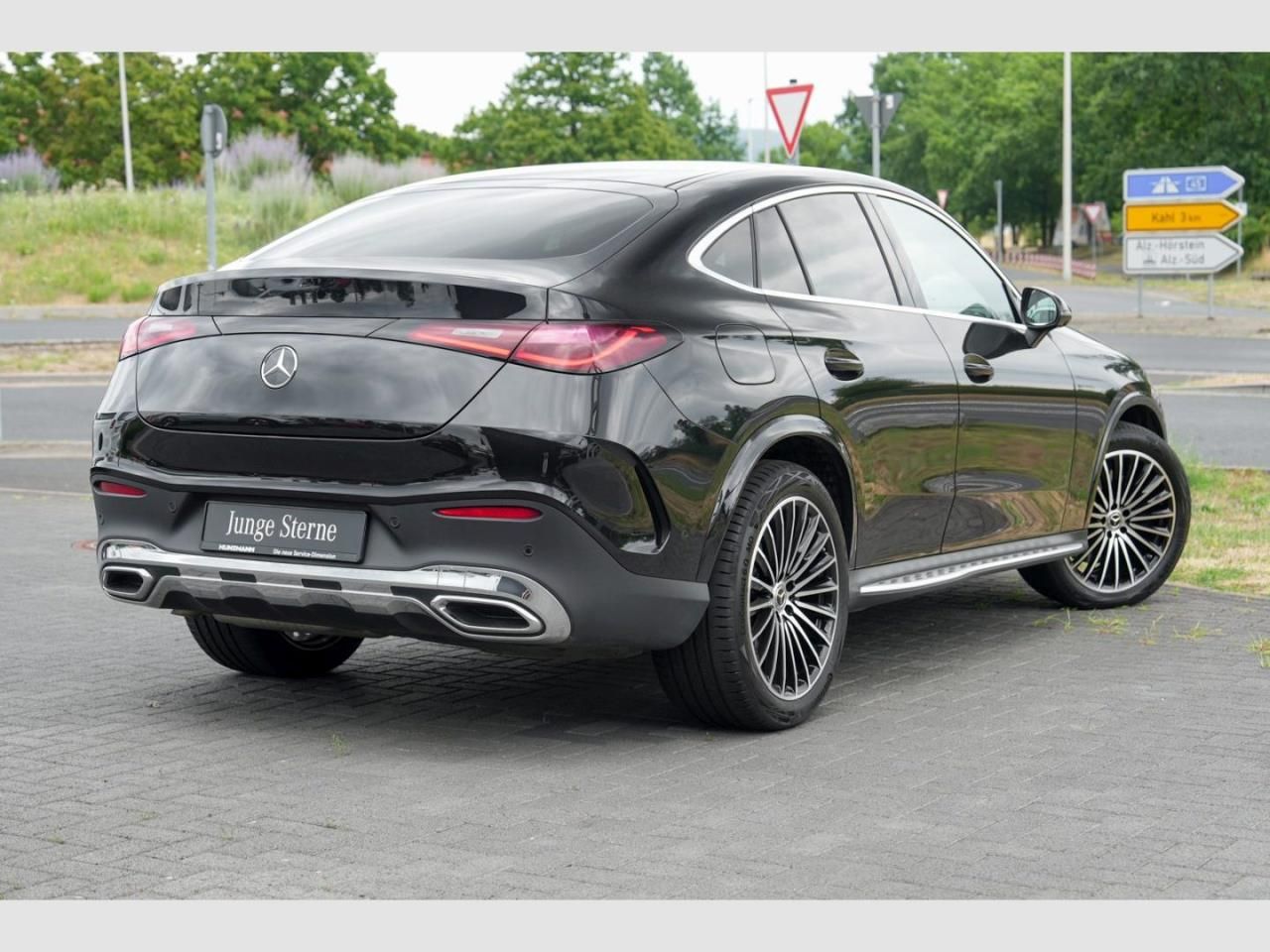 Mercedes-Benz GLC 220 d 4M Coupé AMG Panorama Distronic Standh foto 3