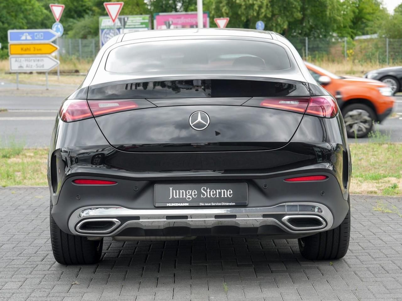 Mercedes-Benz GLC 220 d 4M Coupé AMG Panorama Distronic Standh foto 4