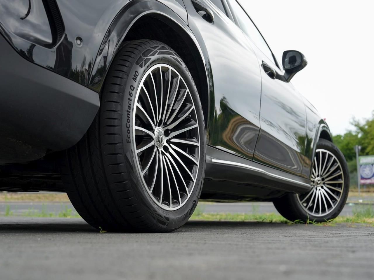 Mercedes-Benz GLC 220 d 4M Coupé AMG Panorama Distronic Standh foto 5