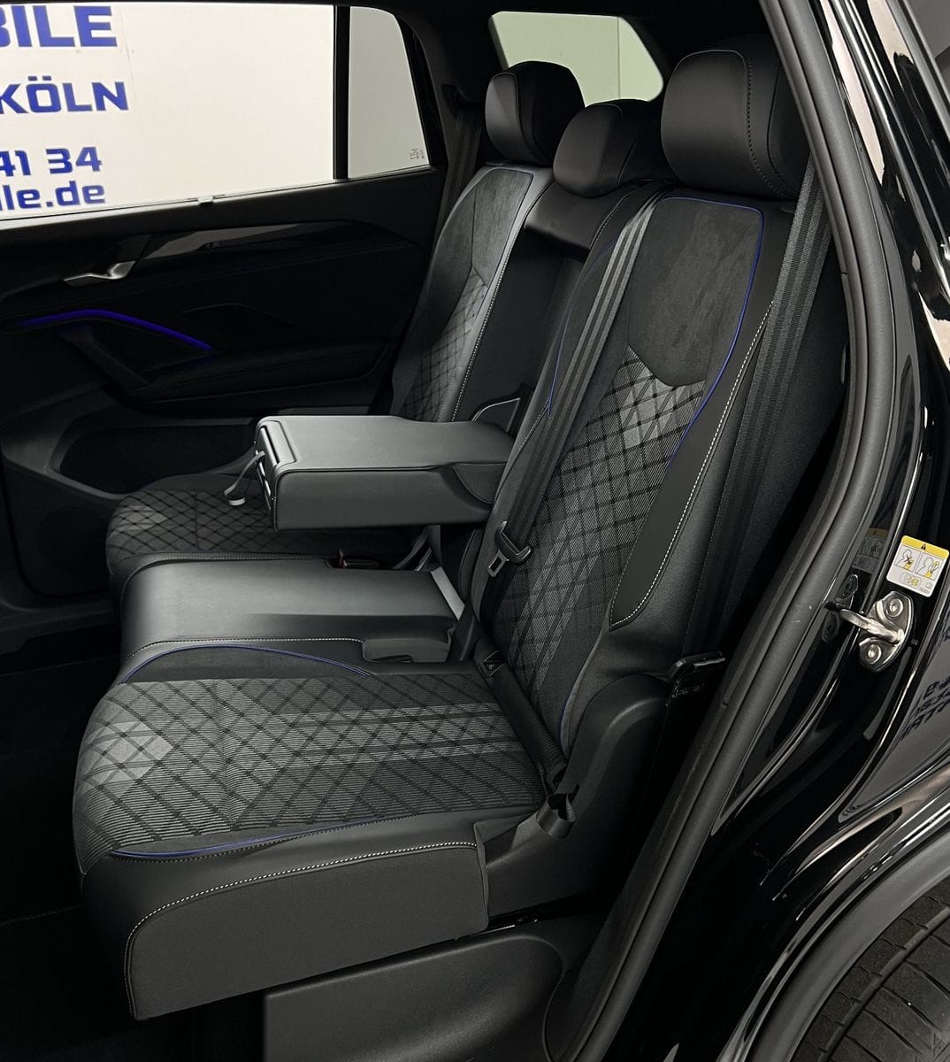 Volkswagen Tayron R-Line 7Sitz 2.0TDI 110kW NAVI LED P.Dach foto 20