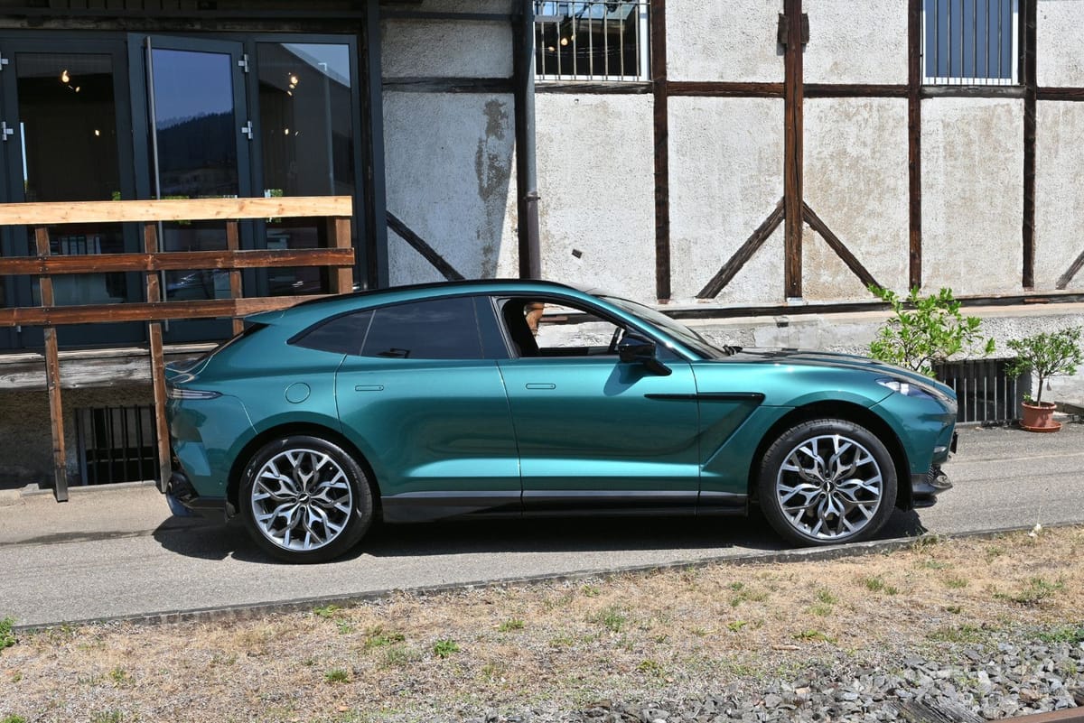 Aston Martin DBX 707/Abs.Voll!/Carbon/Folie/Echte Vollaussta! foto 3