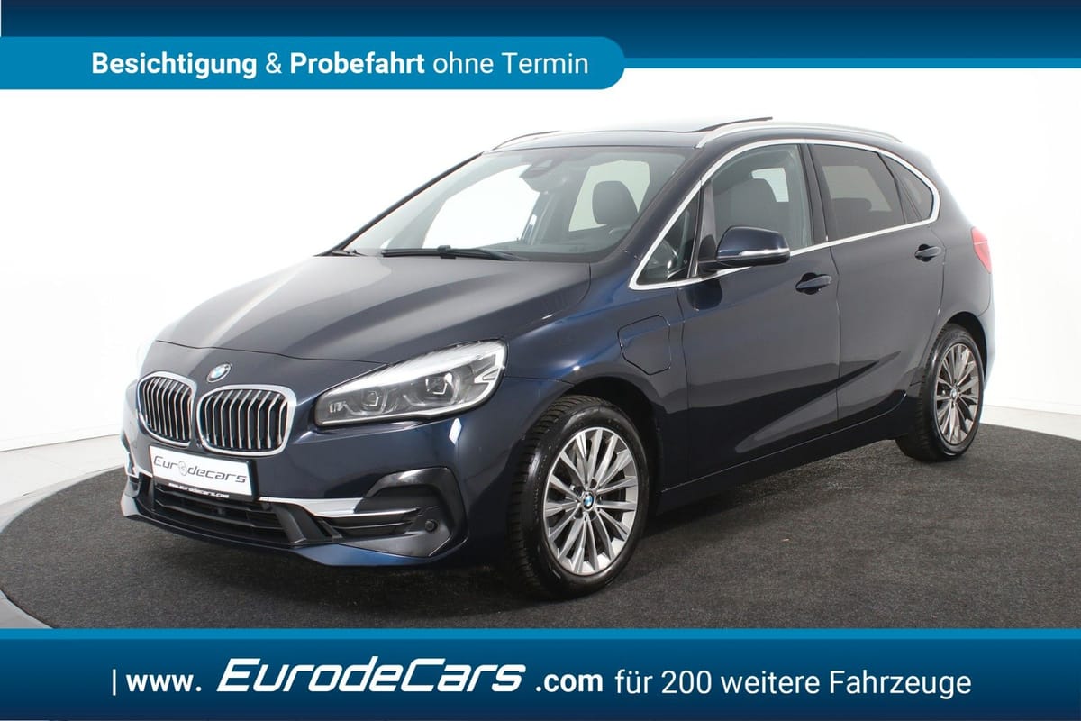 BMW 225 xe Luxury *1.Hand*Pano.*Leder*Ambiente*