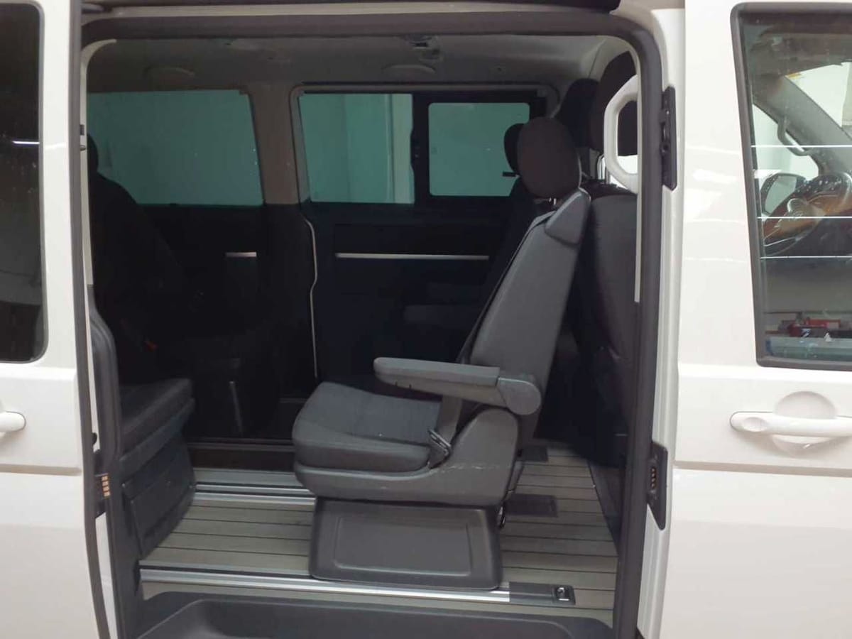 Volkswagen Multivan T6.1 Edition 6 Si. eTüren Navi foto 8