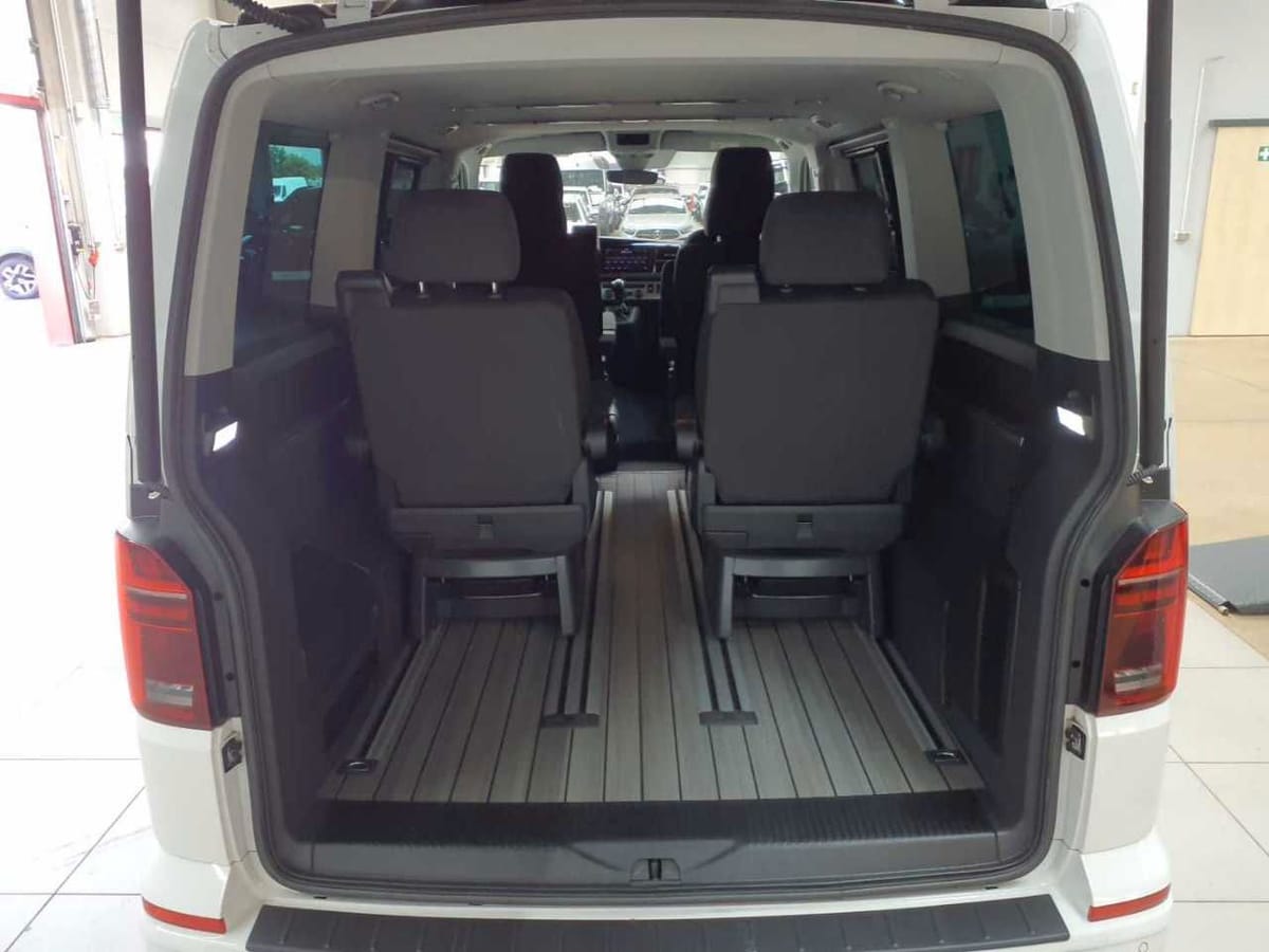 Volkswagen Multivan T6.1 Edition 6 Si. eTüren Navi foto 10