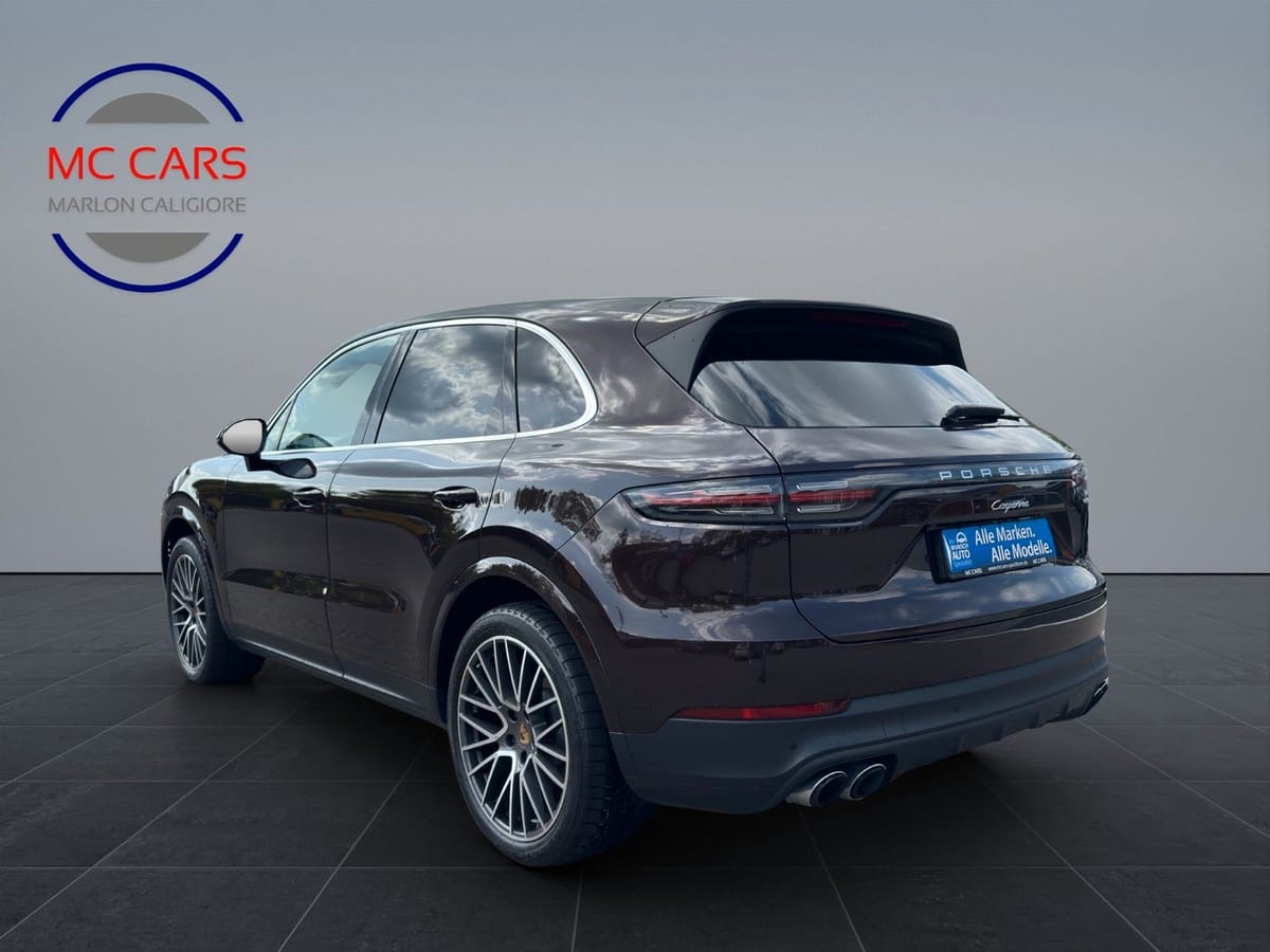 Porsche Cayenne Sport foto 2