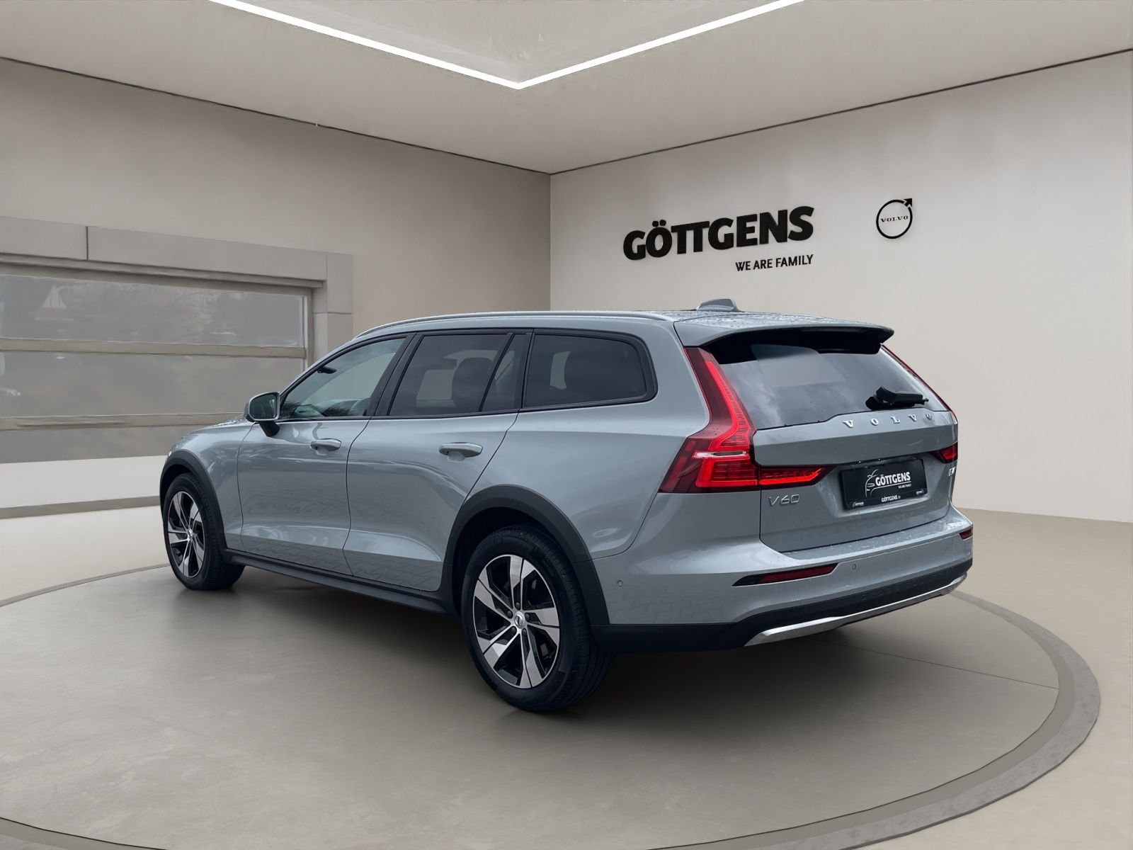Volvo V60 Cross Country B4 AWD Plus PANO NAVI LED 18LM foto 3