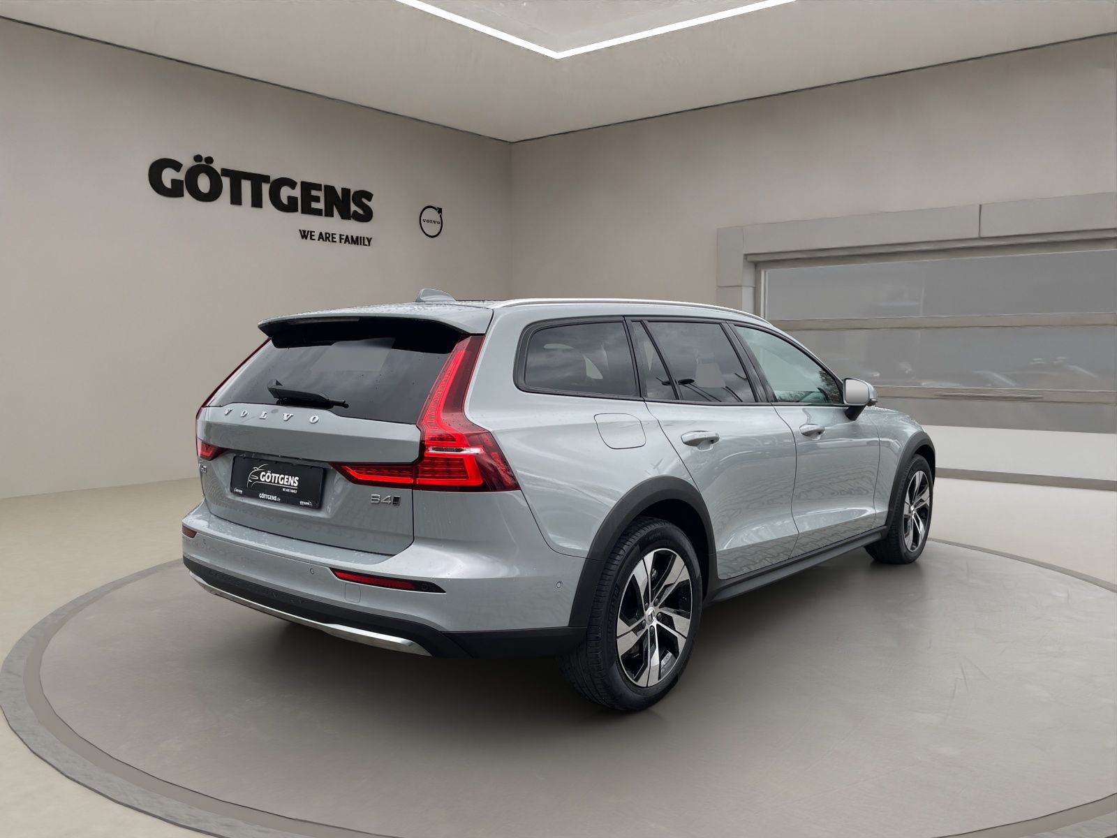 Volvo V60 Cross Country B4 AWD Plus PANO NAVI LED 18LM foto 4