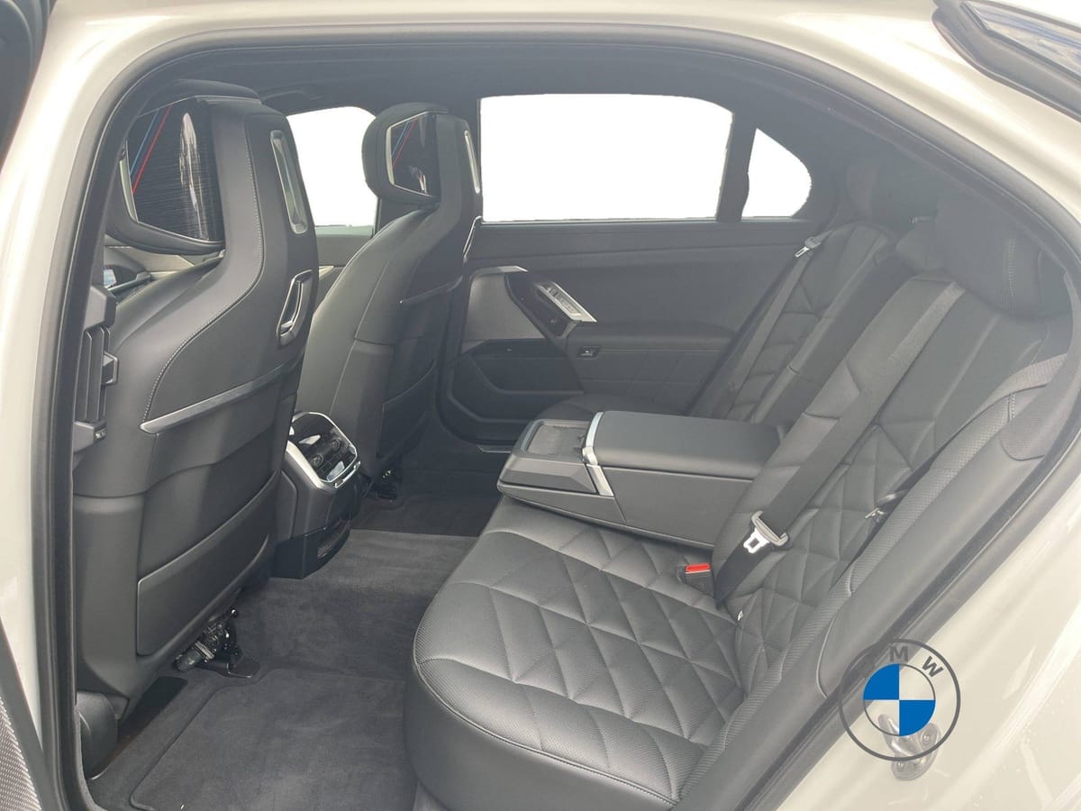 BMW 740d xDrive M Sport 21" AHK Skylounge Standhzg. foto 15