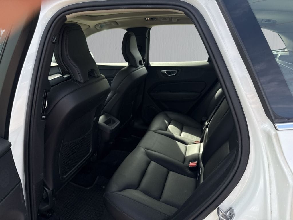 Volvo XC60 T6 AWD Inscription AHK Pano LED Sound Alarm foto 14