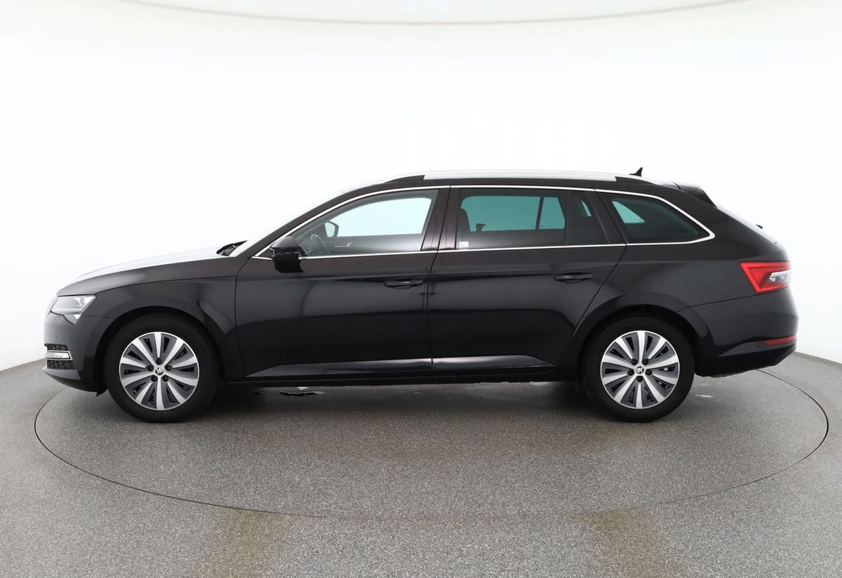 Skoda Superb Combi 2.0 TSI DSG Style LED Navi Kamera foto 2