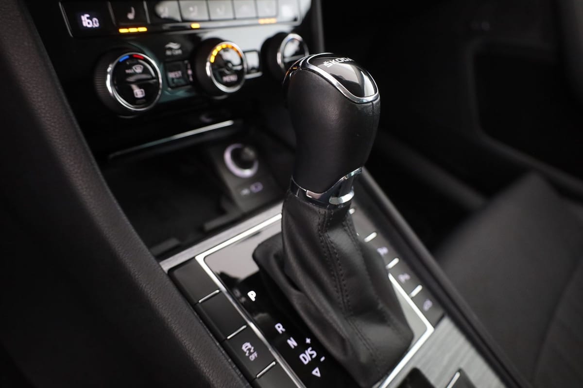 Skoda Superb Combi 2.0 TSI DSG Style LED Navi Kamera foto 13