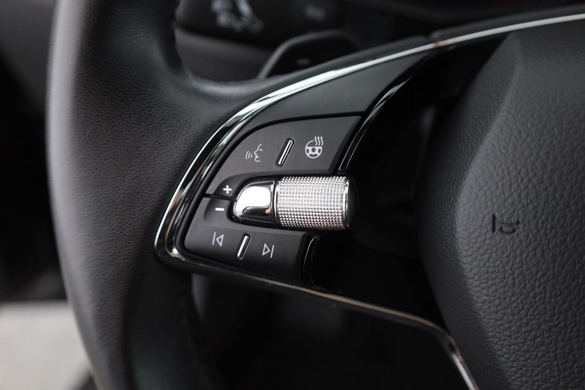 Skoda Superb Combi 2.0 TSI DSG Style LED Navi Kamera foto 18