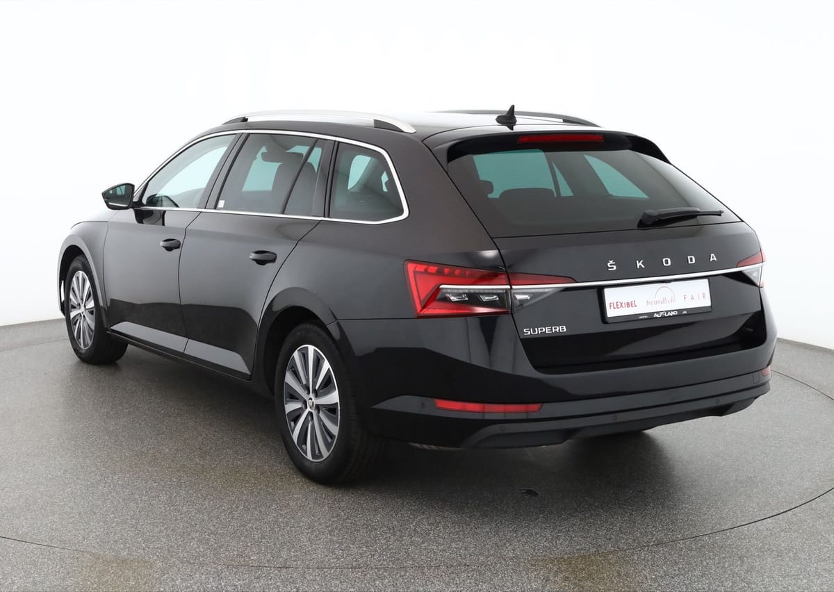 Skoda Superb Combi 2.0 TSI DSG Style LED Navi Kamera foto 3