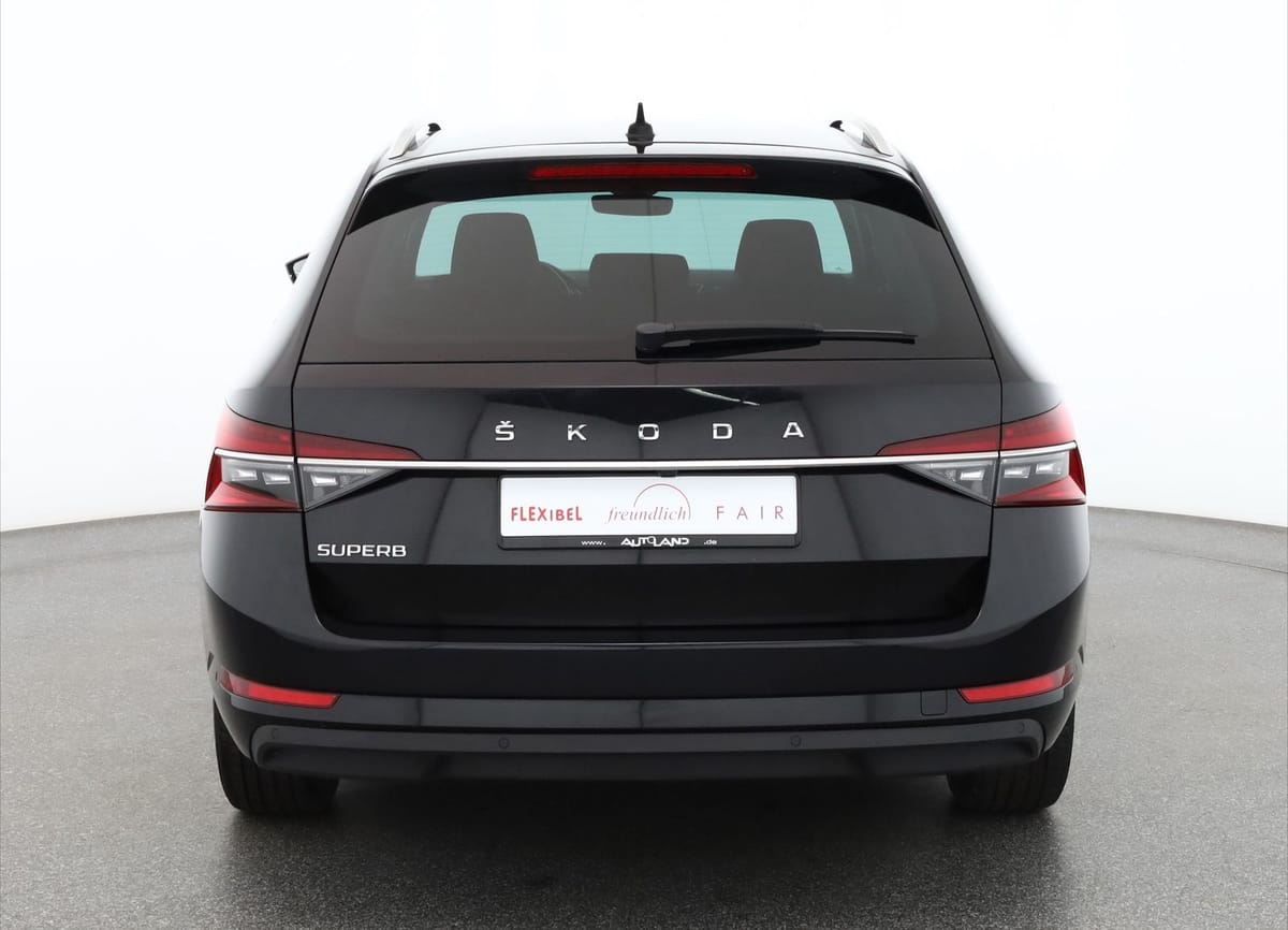 Skoda Superb Combi 2.0 TSI DSG Style LED Navi Kamera foto 4