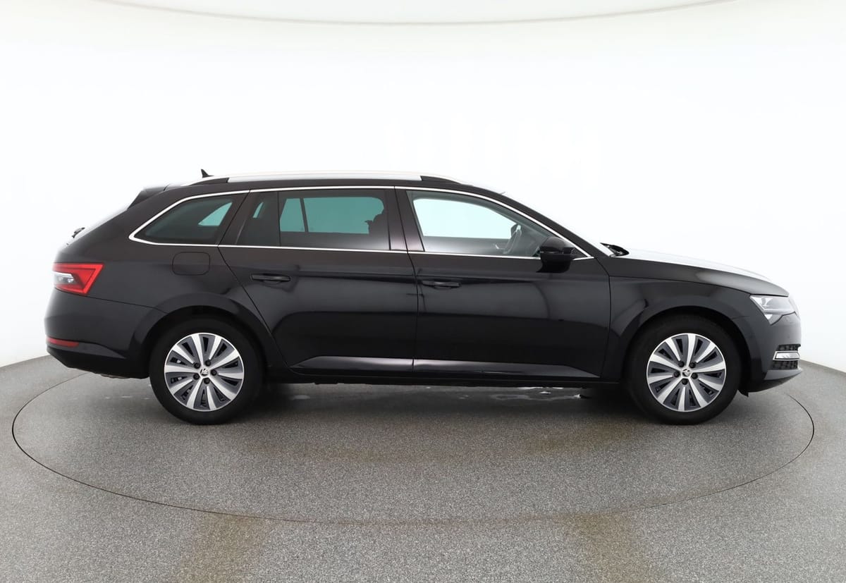 Skoda Superb Combi 2.0 TSI DSG Style LED Navi Kamera foto 6