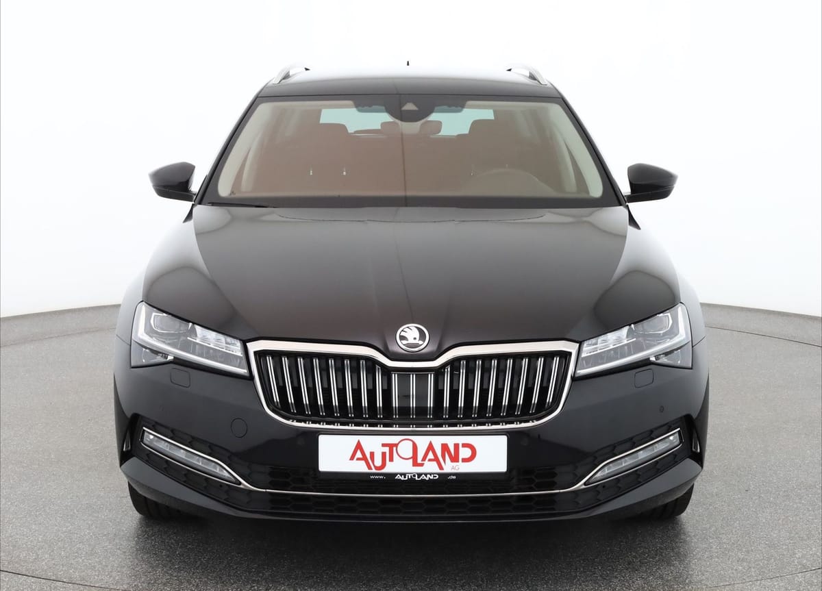 Skoda Superb Combi 2.0 TSI DSG Style LED Navi Kamera foto 8