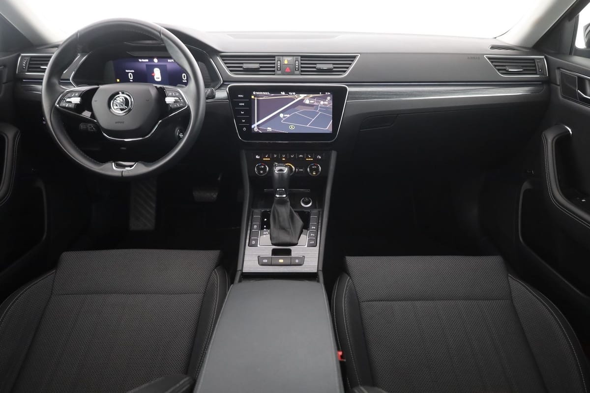Skoda Superb Combi 2.0 TSI DSG Style LED Navi Kamera foto 9