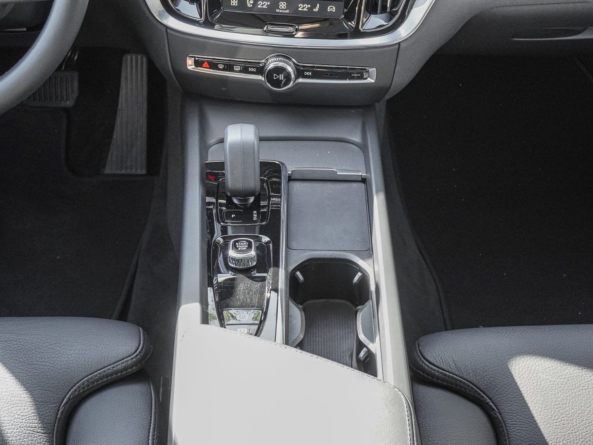 Volvo V60 Cross Country B4 D AWD Plus Bright PANO AHK foto 15