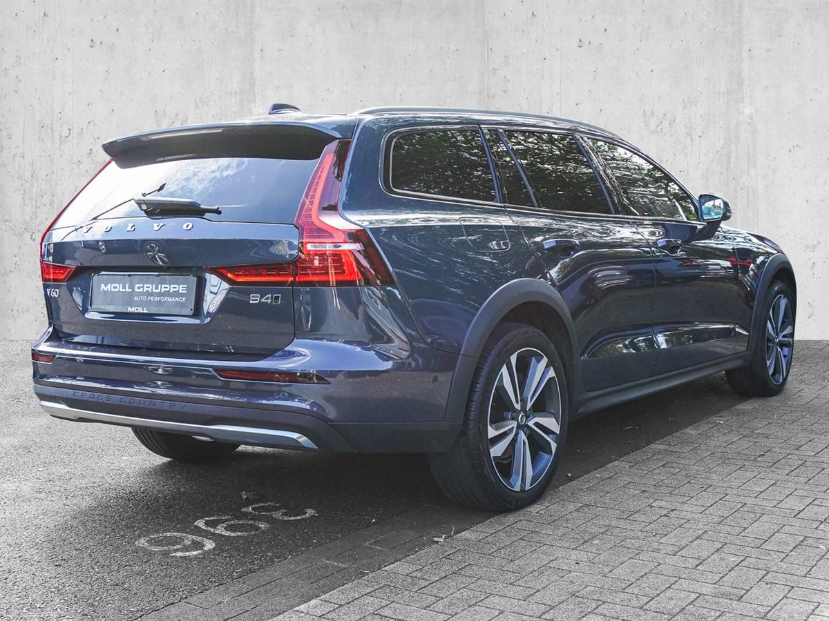 Volvo V60 Cross Country B4 D AWD Plus Bright PANO AHK foto 4