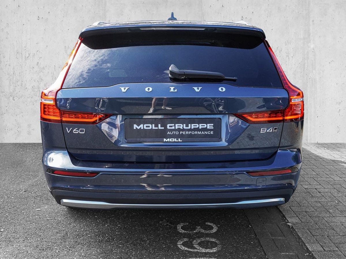 Volvo V60 Cross Country B4 D AWD Plus Bright PANO AHK foto 6
