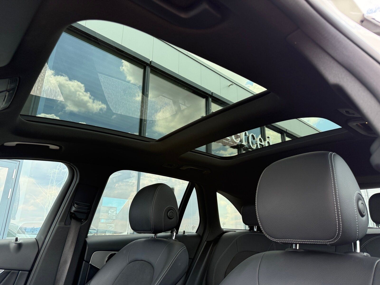 Mercedes-Benz GLC 250 d 4M *AMG*AHK*PANO*NAVI*TEMPOMAT*SHZ* foto 17