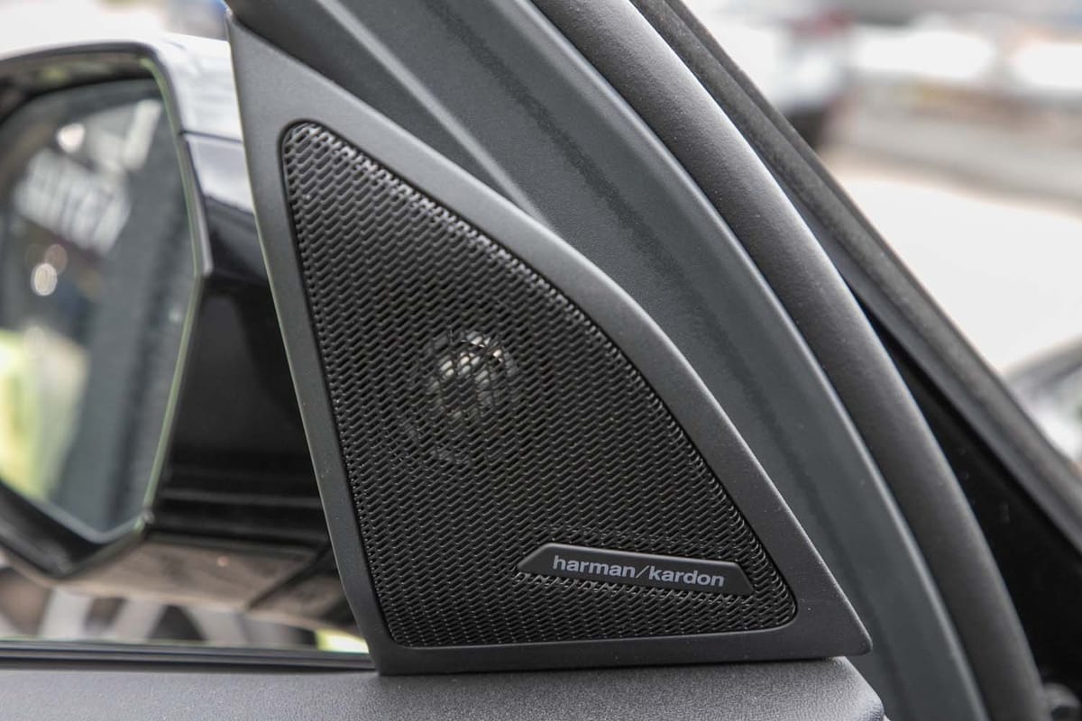 BMW X3 M50 xDrive M Pro AHK IconicGlow Pano HeadUp foto 12