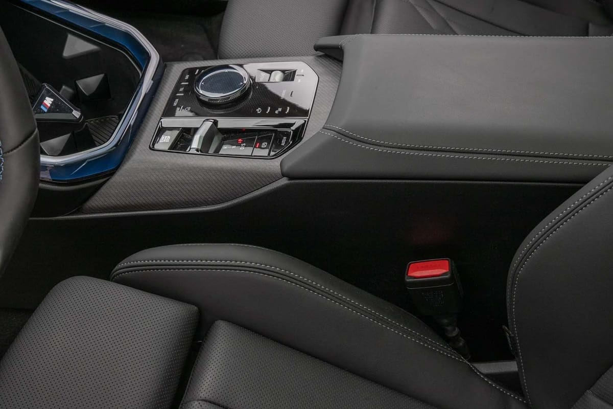 BMW X3 M50 xDrive M Pro AHK IconicGlow Pano HeadUp foto 10