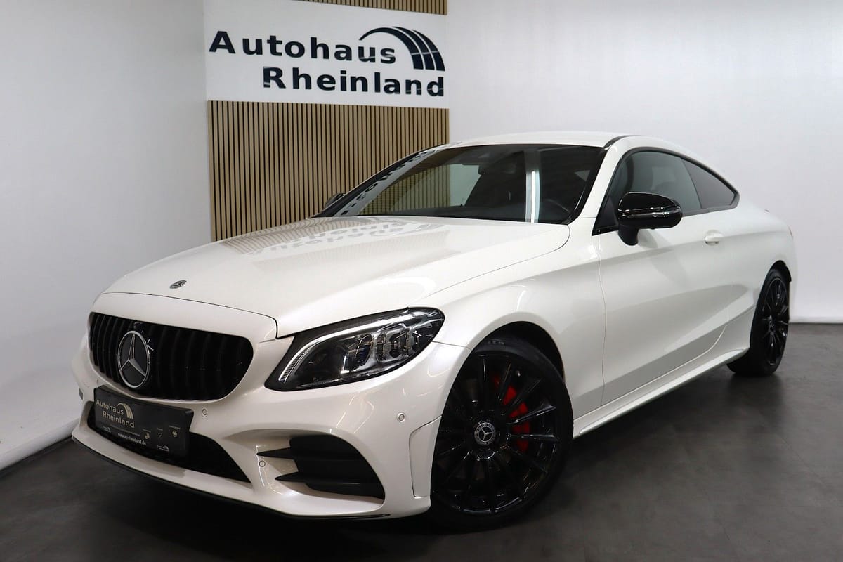 Mercedes-Benz C300 Coupe AMG*NIGHT*SAGA*360°KAMERA*MULTIBEAM
