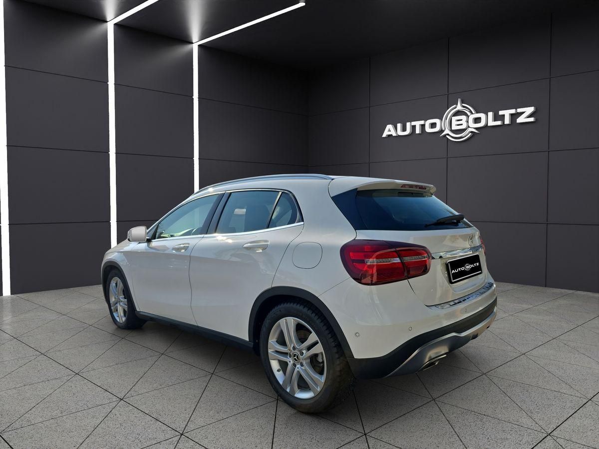 Mercedes-Benz GLA 180 Urban Pano Busin. LED-HP Navi foto 4