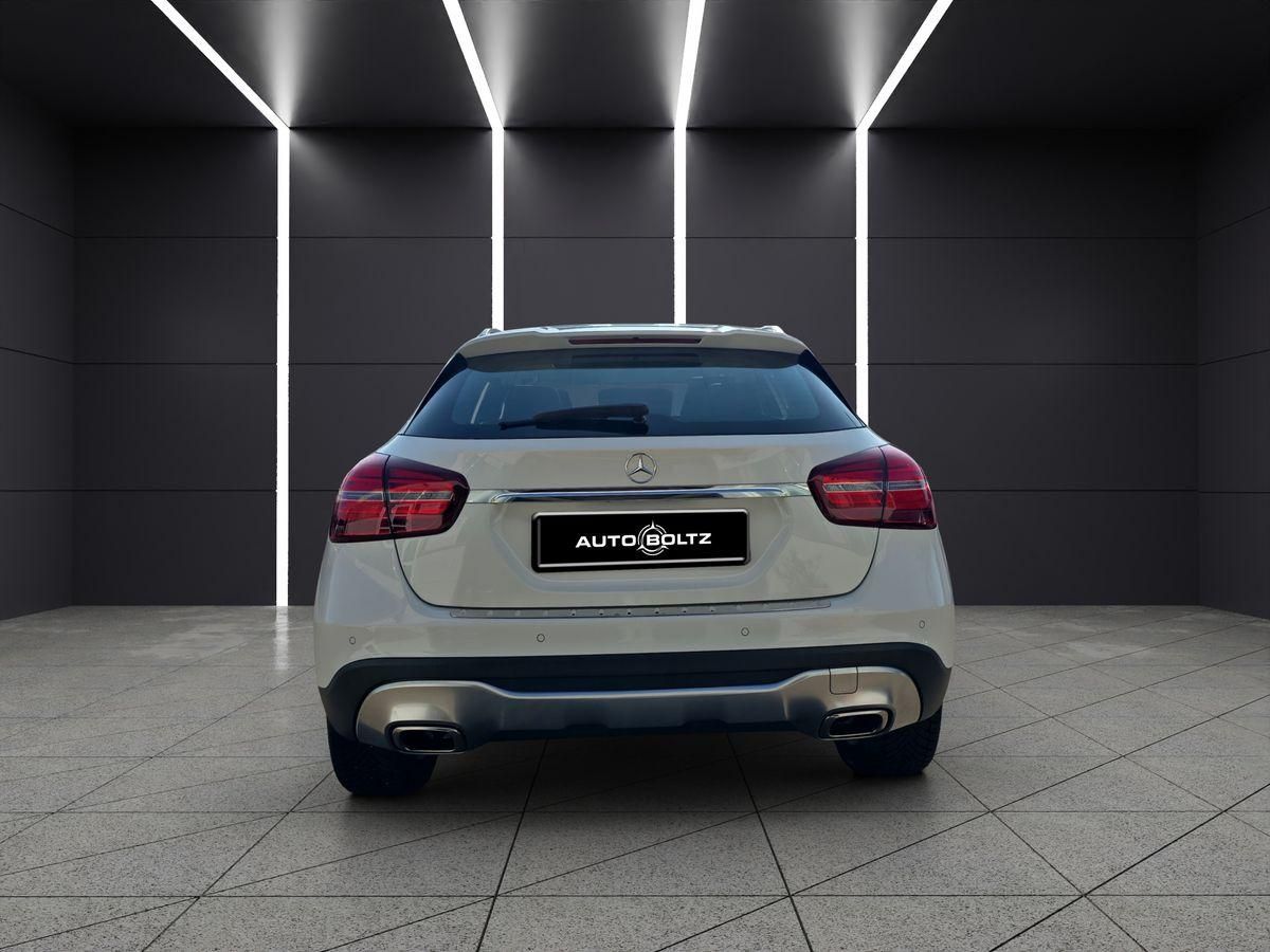 Mercedes-Benz GLA 180 Urban Pano Busin. LED-HP Navi foto 5