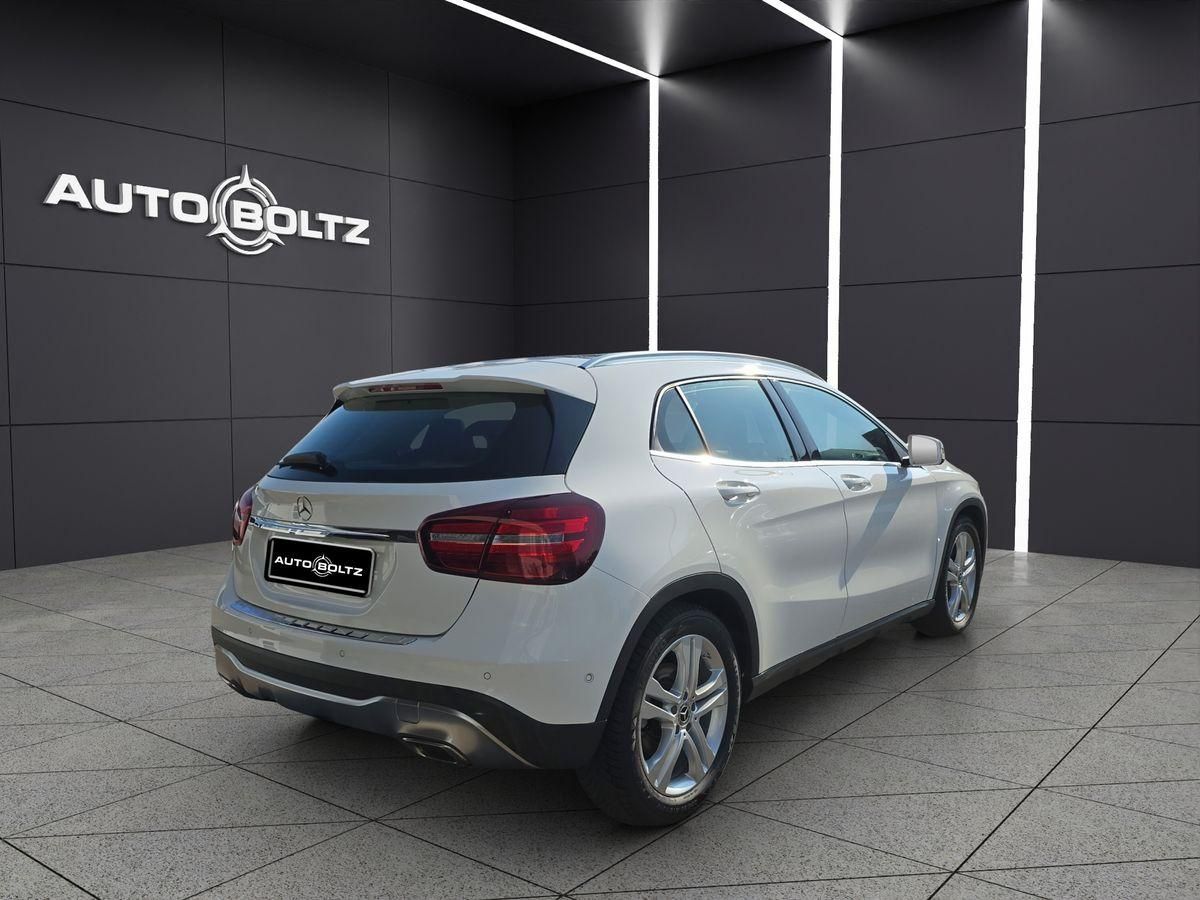 Mercedes-Benz GLA 180 Urban Pano Busin. LED-HP Navi foto 6