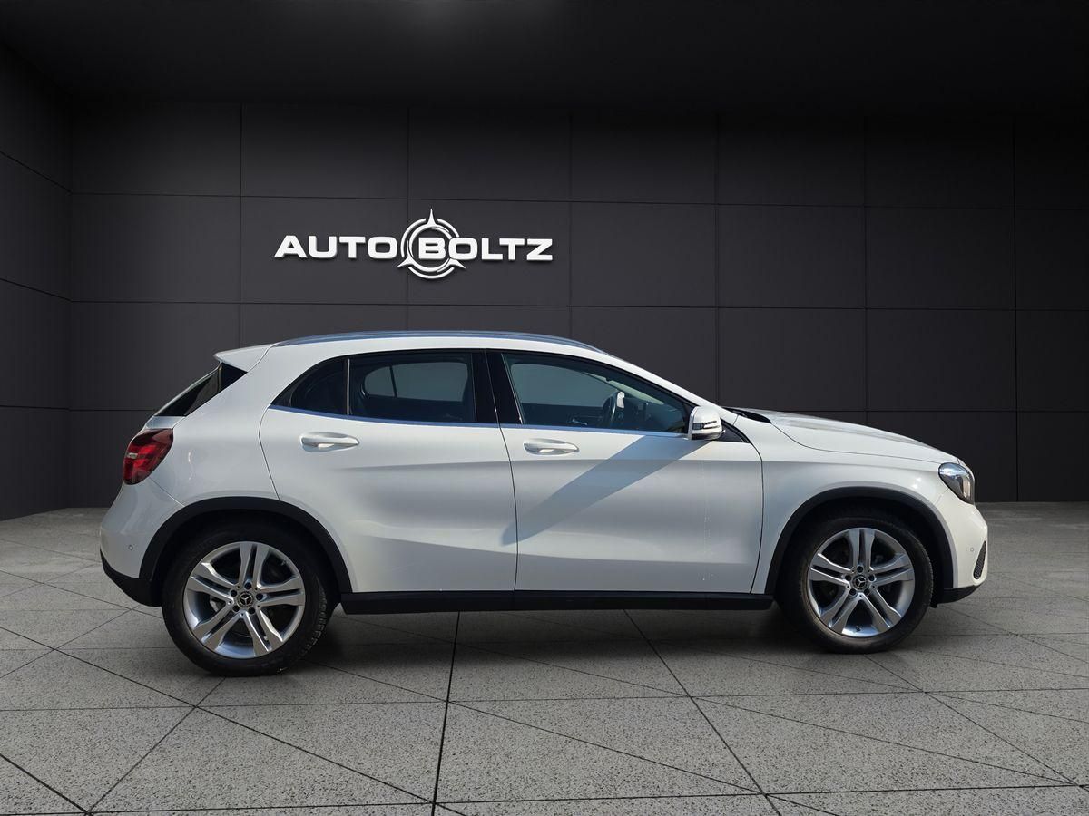 Mercedes-Benz GLA 180 Urban Pano Busin. LED-HP Navi foto 7