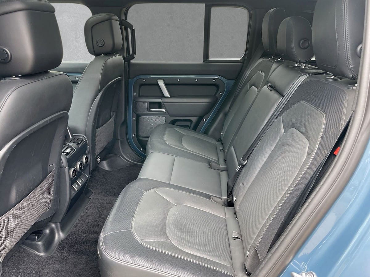 Land Rover Defender 110 D250 X-Dynamic HSE BLACK PACK/AHK foto 14