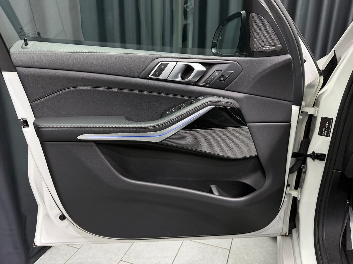 BMW X5 M50d LASER H&K 360° PANO GESTIK AHK HuD foto 23