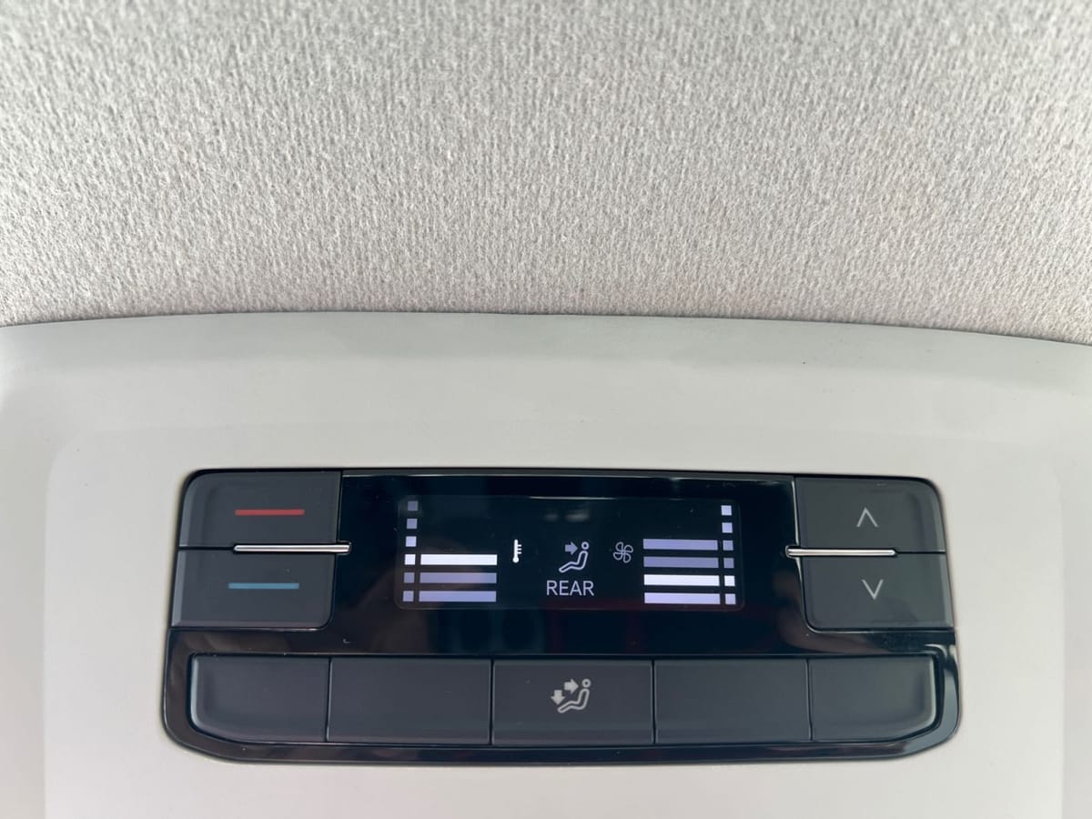 Volkswagen T6.1 Kombi lang 4MOTION Navi LED ACC Klima       foto 18