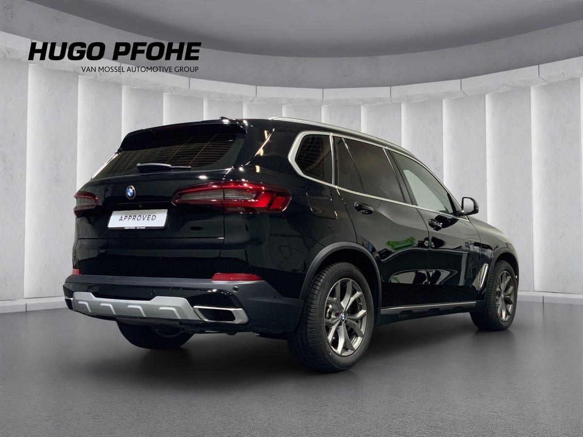 BMW X5 xDrive 30d MHD xLine foto 2