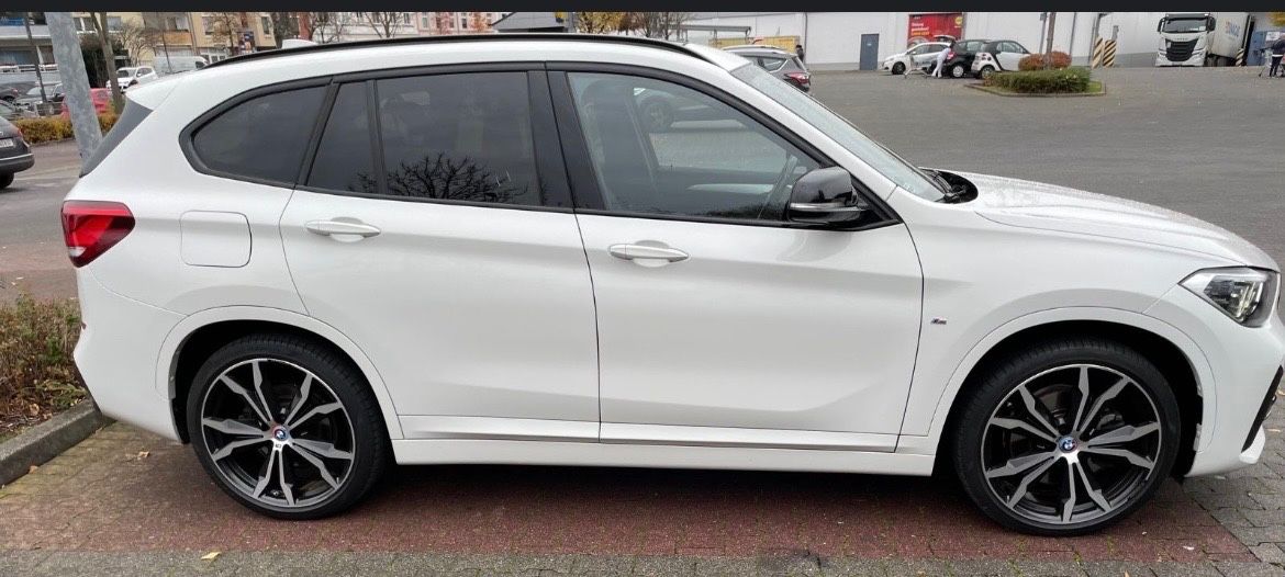BMW X1 xDrive 20 d M Sport Navi Pano LED DAB 8-fach foto 5